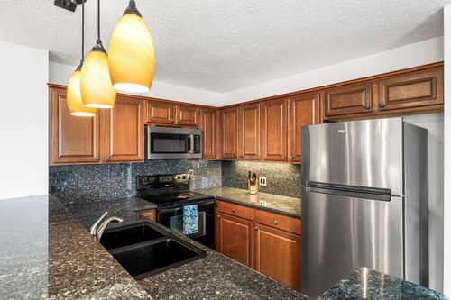 342-75-6016 Alii Dr, Kailua Kona, HI, 96740-4301 | Card Image