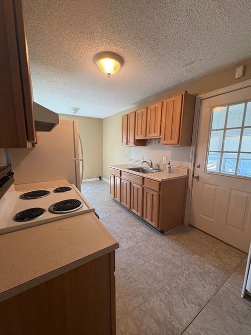 apt-1-160 East St, Chicopee, MA, 01020-3431 | Card Image