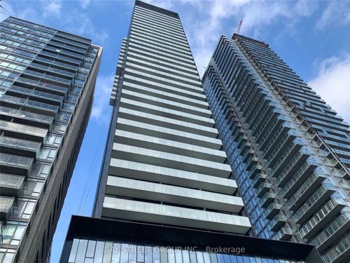 28 Wellesley St E, Toronto, ON, M4Y0C4 | Card Image