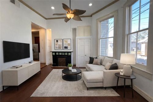 apt-3-1637 3rd St, New Orleans, LA, 70130-5900 | Card Image