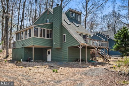 231 Barberry Ln, Pocono Lake, PA, 18347-8200 | Card Image