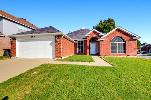427 Watertown Ln, Arlington, TX, 76002-4171 | Card Image