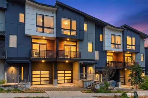 a03-1318 Yakima Ave S, Seattle, WA, 98144-3833 | Card Image