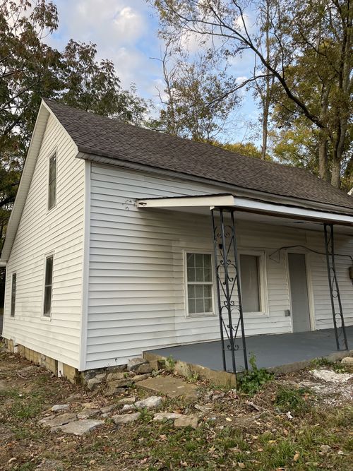 1046 Buchanan St, Lewisburg, TN, 37091-2519 | Card Image