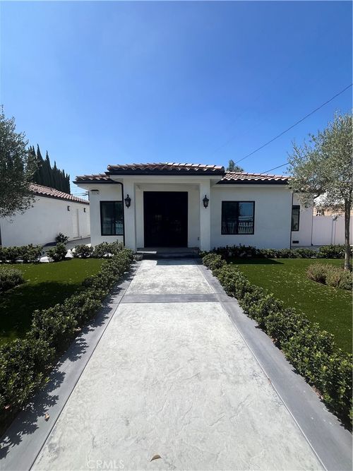 7274 Century Blvd, Paramount, CA, 90723-7103 | Card Image