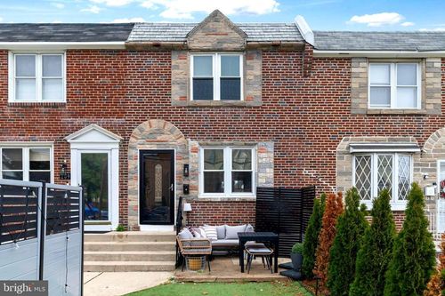 207 N Bishop Ave, Clifton Hts, PA, 19018-1129 | Card Image