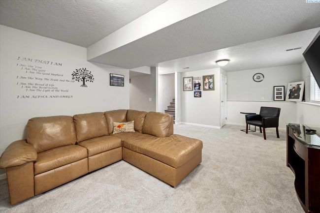 73805 N Demoss Rd, Home with 3 bedrooms, 3 bathrooms and null parking in Benton City WA | Image 38