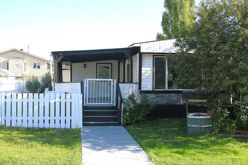 {{alt}} | Card Image