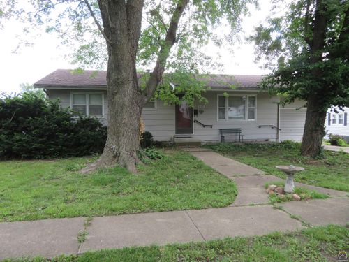 1009 Walnut St, Valley Falls, KS, 66088-1241 | Card Image
