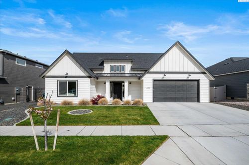 4722 White Dr, Richland, WA, 99352-8579 | Card Image