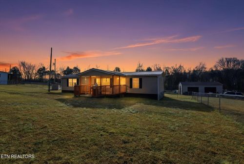 2911 White Rd, Loudon, TN, 37774-6105 | Card Image