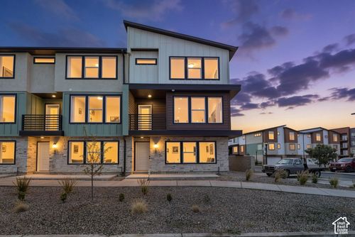 132 E Chambord Ct, Sandy, UT, 84070-1354 | Card Image