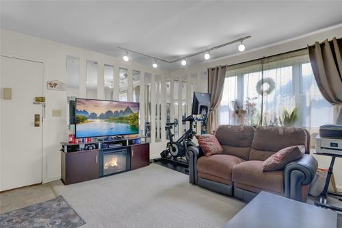 apt-3-1061 Fenwood Dr, Valley Stream, NY, 11580-2416 | Card Image