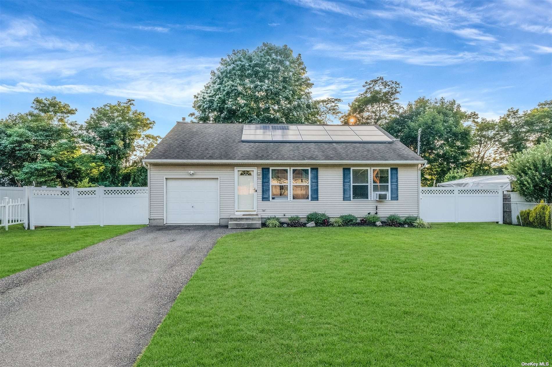 Post Ave, Bellport, NY 11713