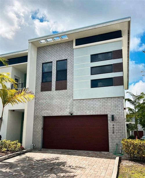 4428 Nw 9th St, Plantation, FL, 33317-1528 | Card Image