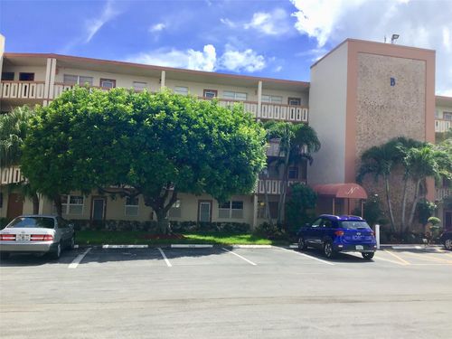 3033-3033 Newcastle B, Boca Raton, FL, 33434-4633 | Card Image