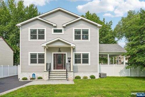 109 Prospect St, Paramus, NJ, 07652-4324 | Card Image