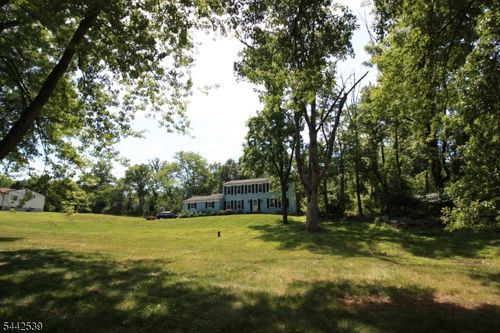 10 John Dr, Annandale, NJ, 08801-3009 | Card Image