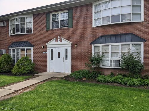 b-31504 N Marginal Dr, Willowick, OH, 44095-4406 | Card Image