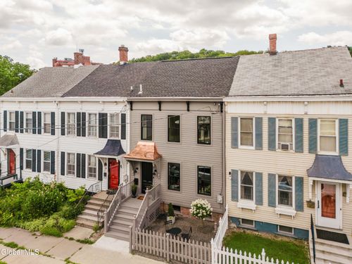 22 8th St, Hudson, NY, 12534-2902 | Card Image