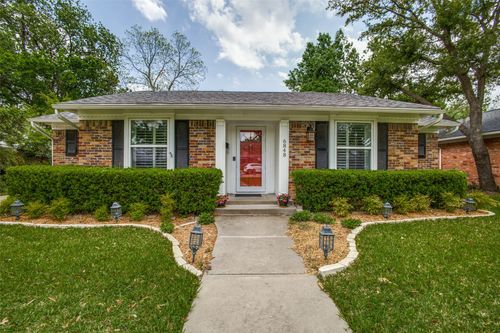 6848 Town North Dr, Dallas, TX, 75231-8116 | Card Image