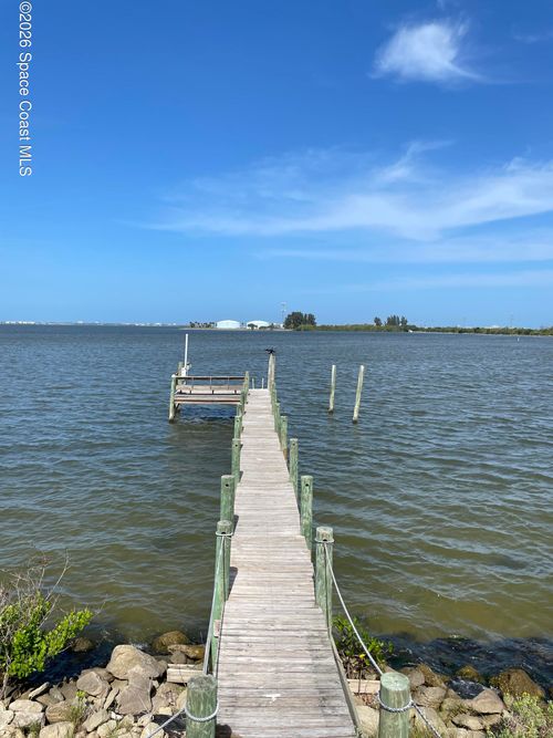 200 Milford Point Dr, Merritt Island, FL, 32952-2589 | Card Image