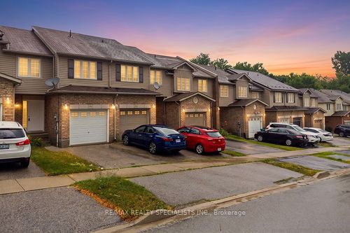 292 Briarmeadow Dr, Kitchener, ON, N2A4L1 | Card Image