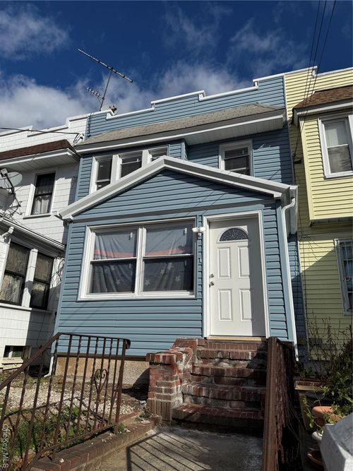 10731 121st St, South Richmond Hill, NY, 11419-2803 | Card Image