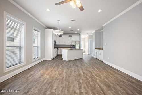 apt-203-183 Mcdonnell Ave, Biloxi, MS, 39531-5386 | Card Image