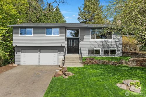 3828 Ne 110th St, Seattle, WA, 98125-5735 | Card Image