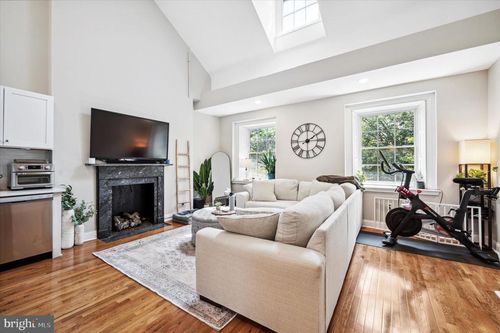 3-1015 Clinton St, PHILADELPHIA, PA, 19107-6016 | Card Image