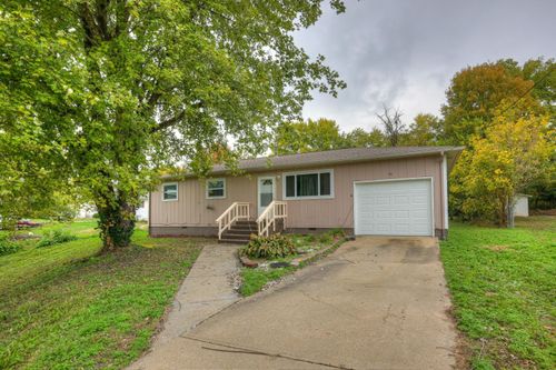 126 E Splitlog St, Goodman, MO, 64843-9568 | Card Image