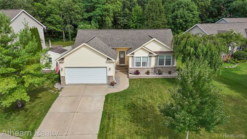 260 Willow Ln, Linden, MI, 48451-9004 | Card Image