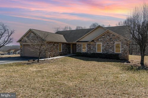 492 Deer Rd, FAWN GROVE, PA, 17321-9448 | Card Image