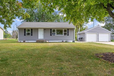 535 Freeseway Drive, House other with 4 bedrooms, 2 bathrooms and null parking in Robins IA | Image 2