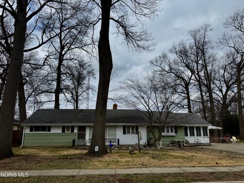 7010 Dunn Dr, Holland, OH, 43528-8550 | Card Image
