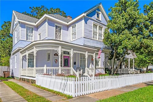 256 Marine St, Mobile, AL, 36604-3054 | Card Image