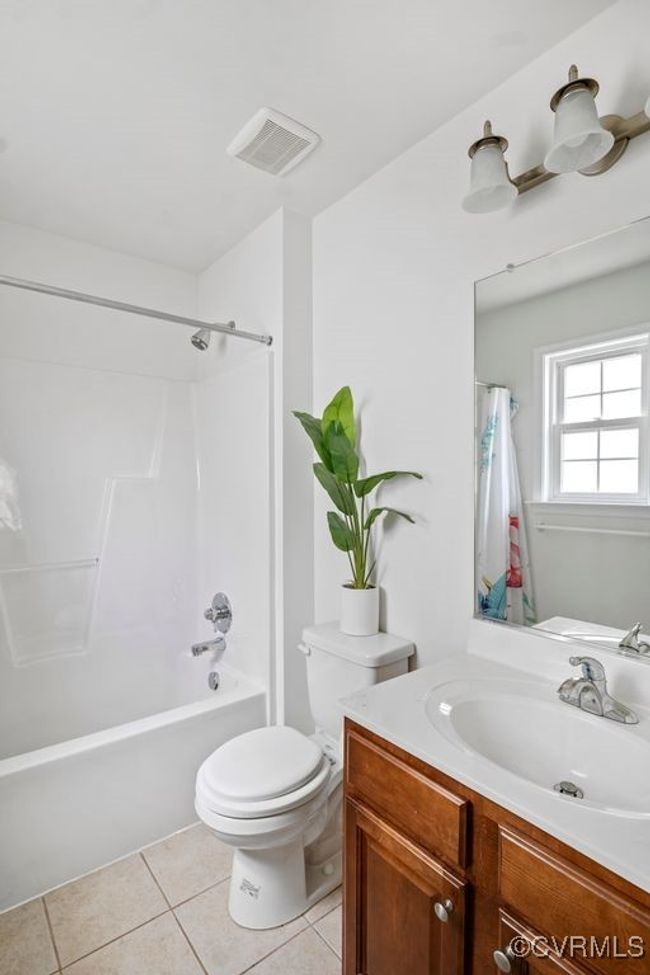 ensuite to bedroom | Image 28