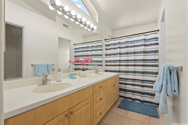 Primary bedroom bathroom with​​‌​​​​‌​​‌‌​‌‌​​​‌‌​​‌‌​‌​​​​​‌ tub | Image 16