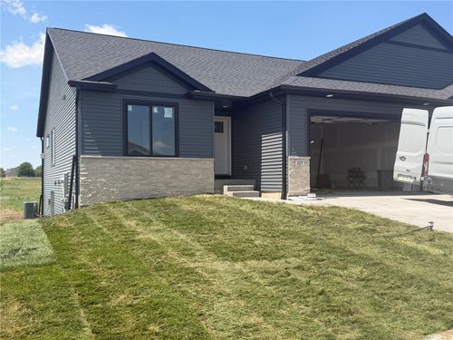 127 Kinsey St, North Liberty, IA, 52317 | Card Image