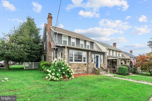 300 E Township Line Rd, HAVERTOWN, PA, 19083-5431 | Card Image