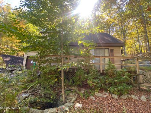 2242 Apley Ct, Bushkill, PA, 18324-7791 | Card Image