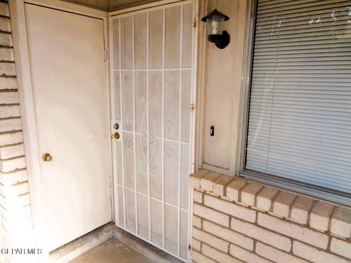 a-3028 E Glen Dr, El Paso, TX, 79936-2014 | Card Image