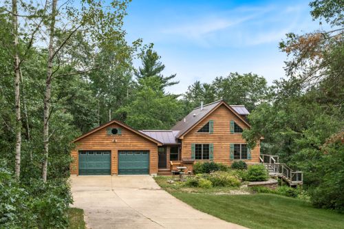 6633 Leicht Rd, BLACK RIVER FALLS, WI, 54615-5559 | Card Image