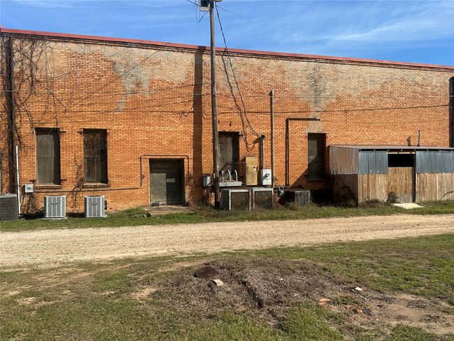 140 S Main St, Home with 0 bedrooms, 0 bathrooms and null parking in Grapeland TX | Image 10