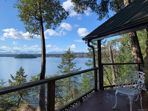 805 Apple Orchard Way, Mudge Island, BC, V0R1X7 | Card Image