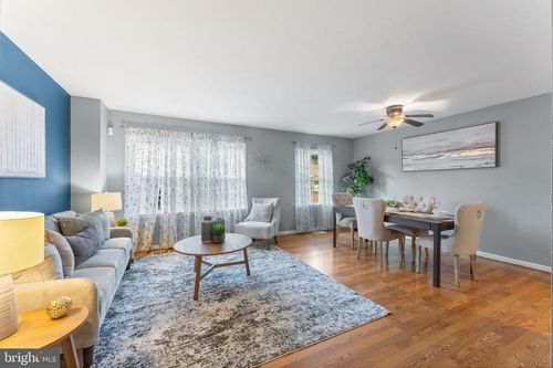 14710 Bentley Sq, CENTREVILLE, VA, 20120-1821 | Card Image