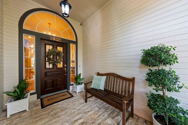 Front entryway | Image 10