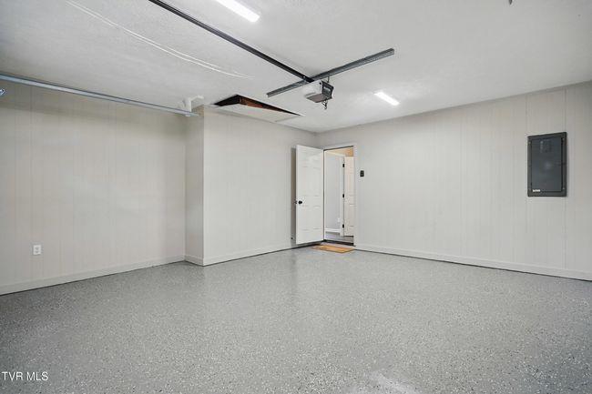 garage | Image 46