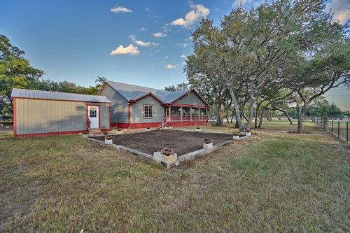 1066 County Road 233, Giddings, TX, 78942-6048 | Card Image